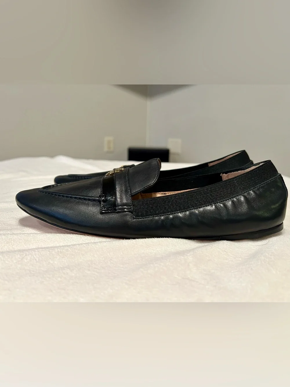Tory Burch Black Leather Jolie Loafers with Gold Logo Sz 9.5